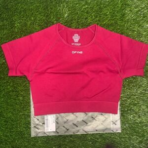 Dfyne impact crop top berry medium